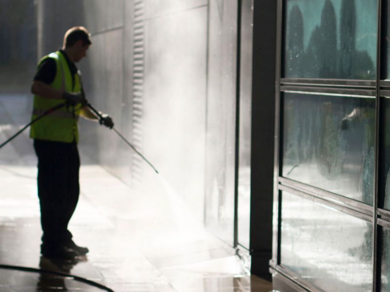 Pressure cleaning in Perth